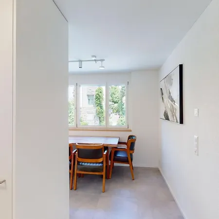 Amazing The Center, Very Sunny - Sun 4 *