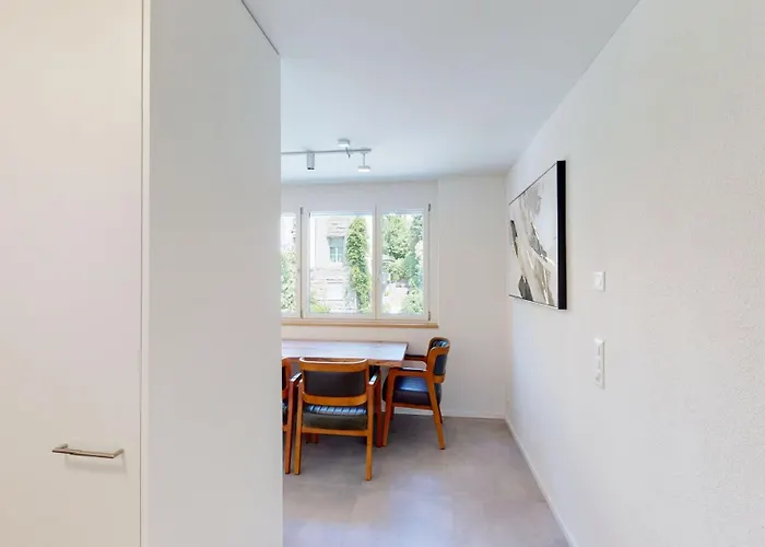 Amazing The Center, Very Sunny - Sun 4 *